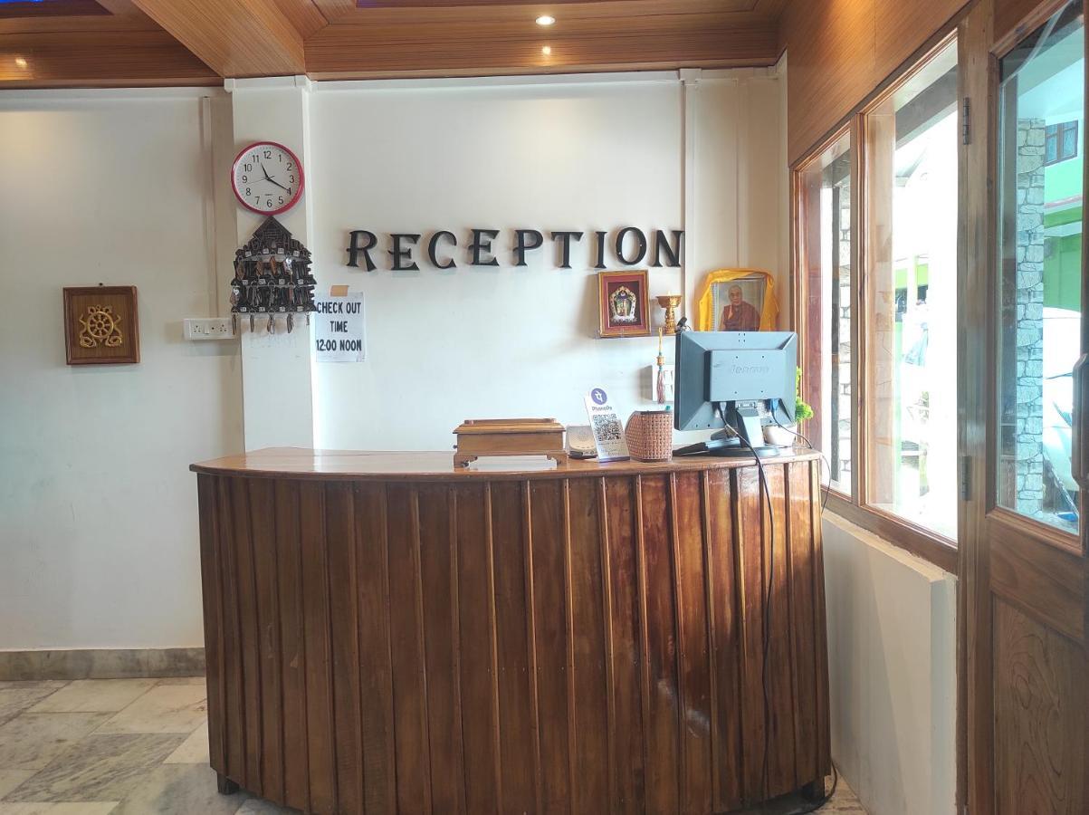 Hotel Tawang Regency Extérieur photo