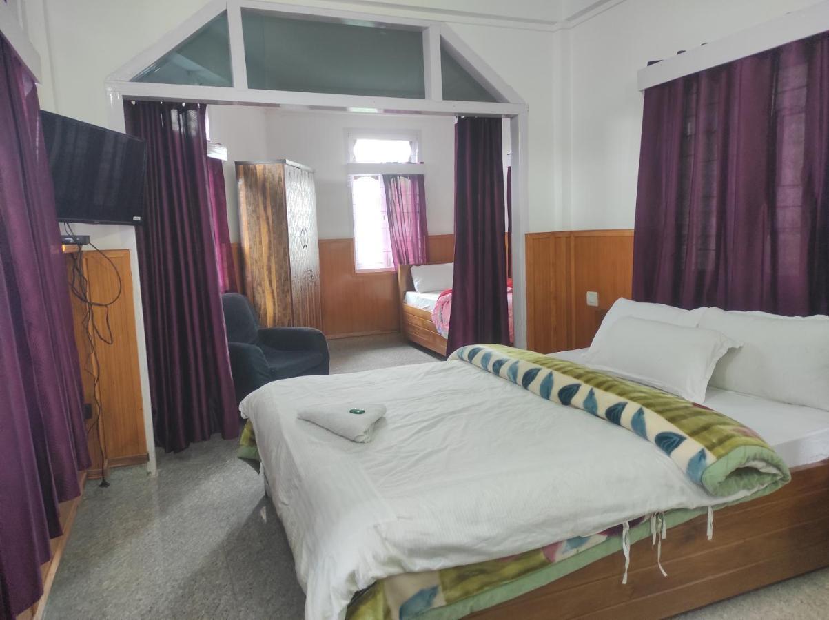 Hotel Tawang Regency Extérieur photo