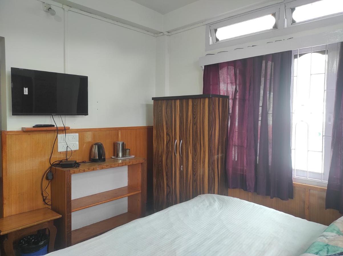 Hotel Tawang Regency Extérieur photo